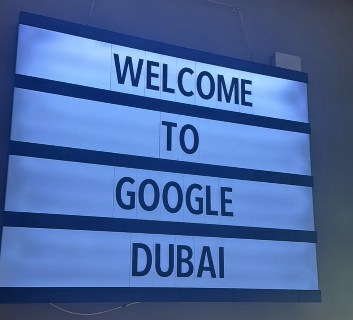 Google Dubai ofisi karşılama tabelası